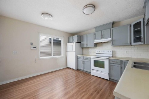 238 Windsor Drive, Fort Mcmurray, AB - Indoor Photo Showing Kitchen