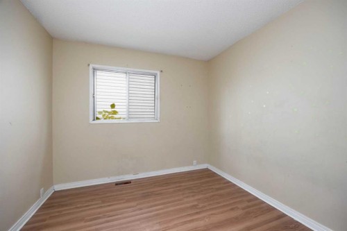 238 Windsor Drive, Fort Mcmurray, AB - Indoor Photo Showing Other Room