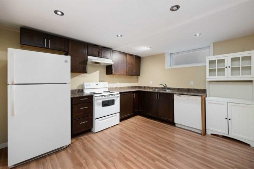 238 Windsor Drive, Fort Mcmurray, AB - Indoor Photo Showing Kitchen With Double Sink