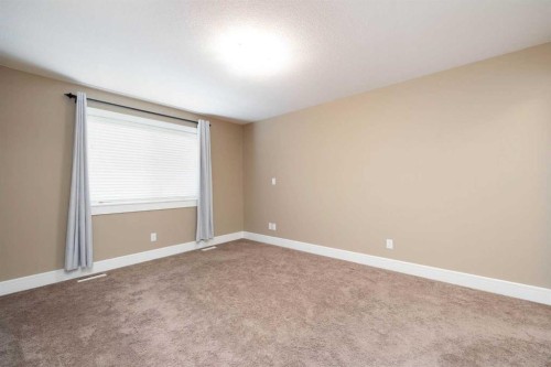 197 Snowy Owl Way Nw, Fort Mcmurray, AB - Indoor Photo Showing Other Room