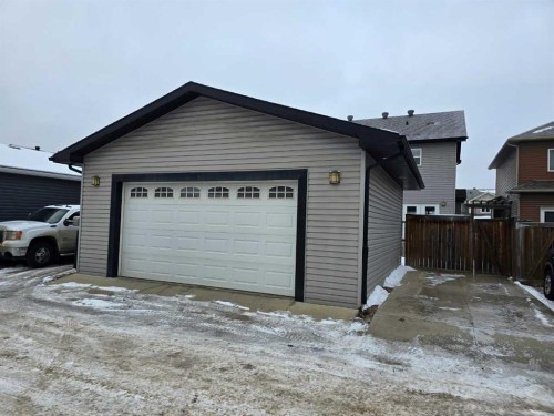 197 Snowy Owl Way Nw, Fort Mcmurray, AB - Outdoor With Exterior