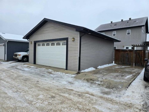 197 Snowy Owl Way Nw, Fort Mcmurray, AB - Outdoor With Exterior