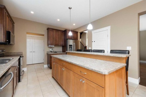 197 Snowy Owl Way Nw, Fort Mcmurray, AB - Indoor Photo Showing Kitchen With Double Sink
