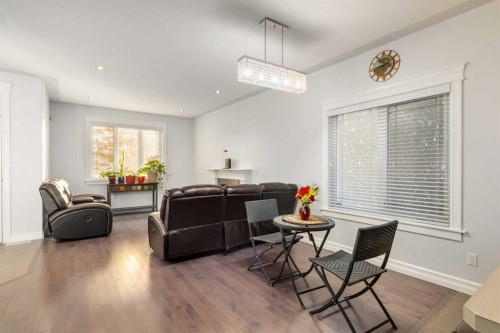 104 Collicott Drive, Fort Mcmurray, AB - Indoor Photo Showing Living Room