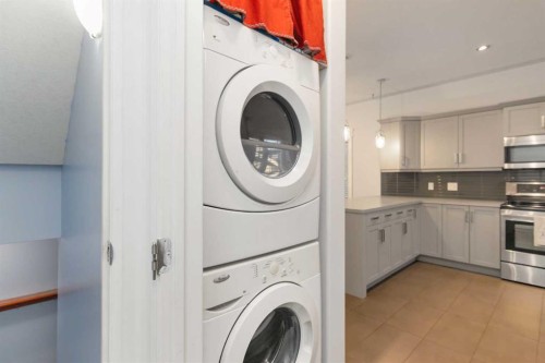 104 Collicott Drive, Fort Mcmurray, AB - Indoor Photo Showing Laundry Room