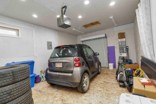 104 Collicott Drive, Fort Mcmurray, AB - Indoor Photo Showing Garage