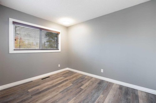 20 Clark Crescent, Fort Mcmurray, AB - Indoor Photo Showing Other Room