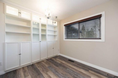 20 Clark Crescent, Fort Mcmurray, AB - Indoor Photo Showing Other Room