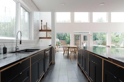 137 Pearson Drive, Fort Mcmurray, AB - Indoor Photo Showing Kitchen With Double Sink With Upgraded Kitchen