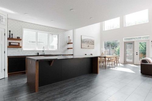 137 Pearson Drive, Fort Mcmurray, AB - Indoor Photo Showing Kitchen