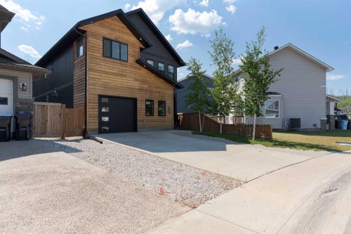 137 Pearson Drive, Fort Mcmurray, AB - Outdoor