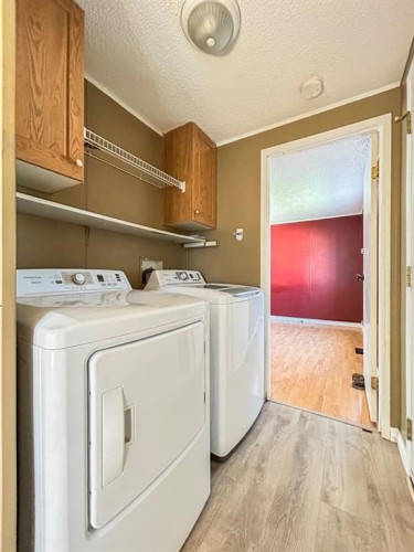 157 Cree Road, Fort Mcmurray, AB - Indoor Photo Showing Laundry Room