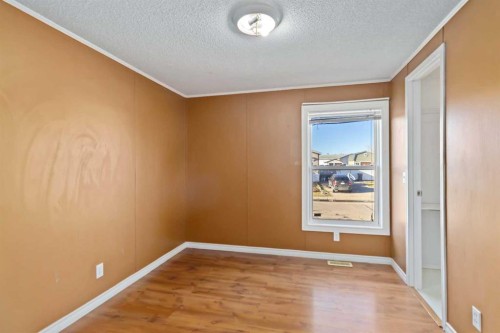200 Harpe Way, Fort Mcmurray, AB - Indoor Photo Showing Other Room