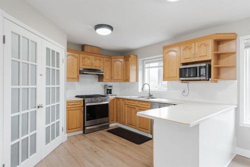 168 Burton Place, Fort Mcmurray, AB - Indoor Photo Showing Kitchen With Double Sink