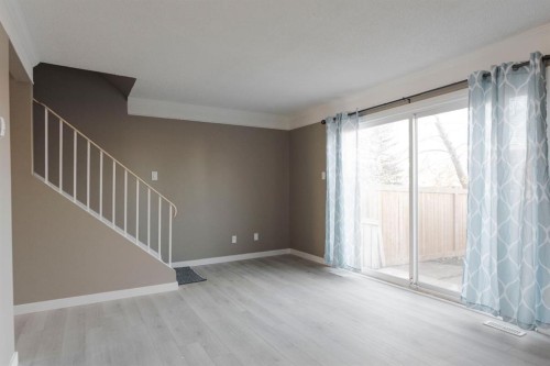 816-600 Signal Road, Fort Mcmurray, AB - Indoor Photo Showing Other Room