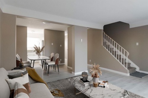 816-600 Signal Road, Fort Mcmurray, AB - Indoor Photo Showing Living Room