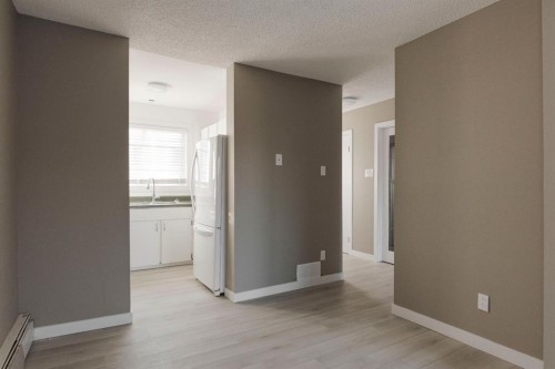 816-600 Signal Road, Fort Mcmurray, AB - Indoor Photo Showing Other Room