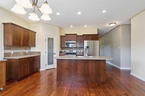 177 Sparrow Hawk Drive, Fort Mcmurray, AB - Indoor Photo Showing Kitchen