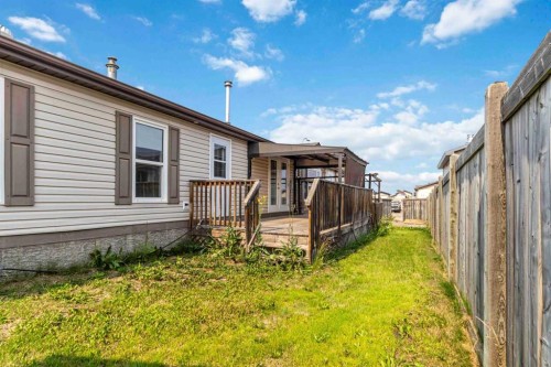 305 Ash Way, Fort Mcmurray, AB - Outdoor