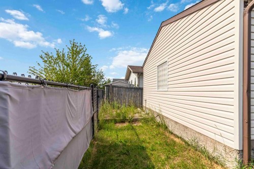 305 Ash Way, Fort Mcmurray, AB - Outdoor