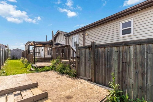 305 Ash Way, Fort Mcmurray, AB - Outdoor