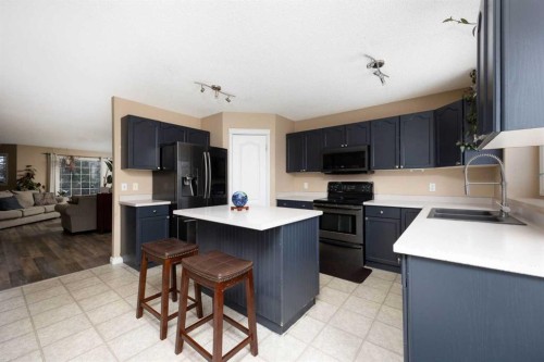 157 Archibald Close, Fort Mcmurray, AB - Indoor Photo Showing Kitchen With Double Sink