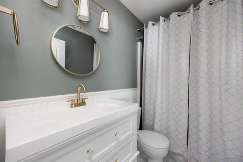 157 Archibald Close, Fort Mcmurray, AB - Indoor Photo Showing Bathroom