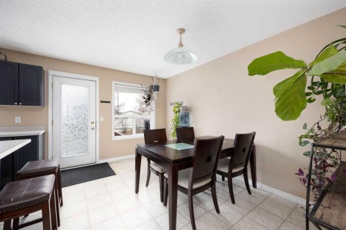 157 Archibald Close, Fort Mcmurray, AB - Indoor Photo Showing Dining Room