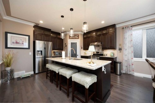 249 Walnut Crescent, Fort Mcmurray, AB - Indoor Photo Showing Kitchen With Upgraded Kitchen