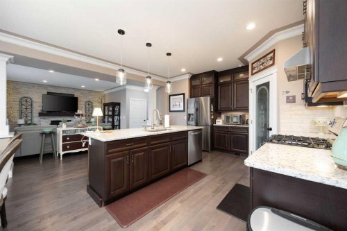 249 Walnut Crescent, Fort Mcmurray, AB - Indoor Photo Showing Kitchen With Upgraded Kitchen
