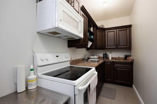 249 Walnut Crescent, Fort Mcmurray, AB - Indoor Photo Showing Laundry Room