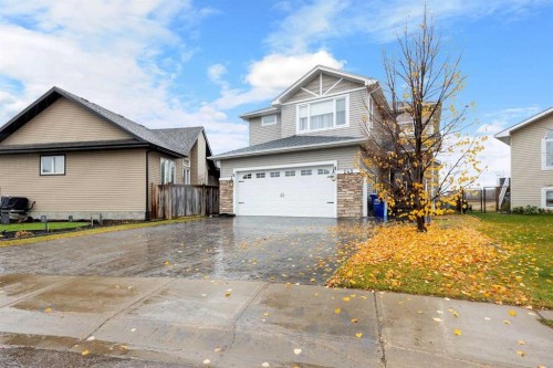 249 Walnut Crescent, Fort Mcmurray, AB - Outdoor
