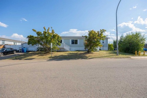 465 Harpe Way, Fort Mcmurray, AB - Outdoor