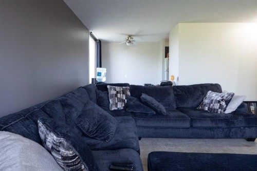 108-13221 Macdonald Drive, Fort Mcmurray, AB - Indoor Photo Showing Living Room