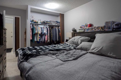 108-13221 Macdonald Drive, Fort Mcmurray, AB - Indoor Photo Showing Bedroom