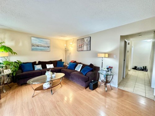 9112A 94 Avenue, Lac La Biche, AB - Indoor Photo Showing Living Room