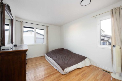 105 Farrell Cove, Fort Mcmurray, AB - Indoor Photo Showing Bedroom
