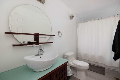 105 Farrell Cove, Fort Mcmurray, AB - Indoor Photo Showing Bathroom