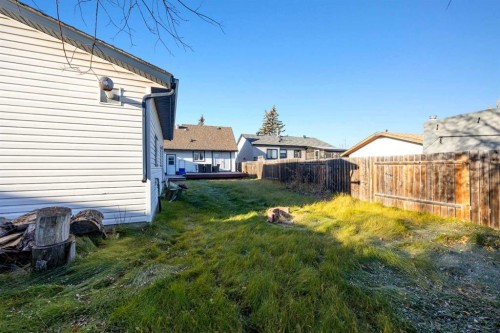 105 Farrell Cove, Fort Mcmurray, AB - Outdoor With Deck Patio Veranda With Exterior