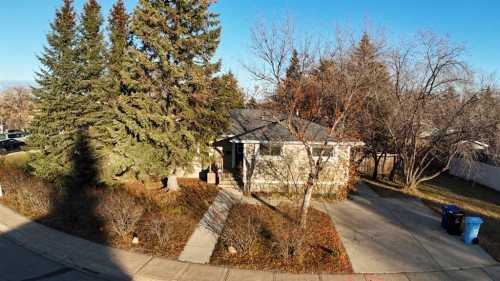 106 Hilltop Crescent, Fort Mcmurray, AB - Outdoor