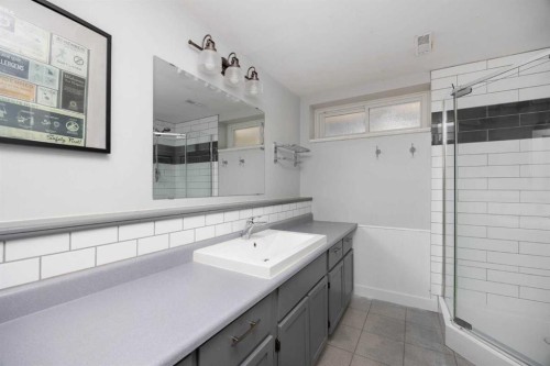 106 Hilltop Crescent, Fort Mcmurray, AB - Indoor Photo Showing Bathroom