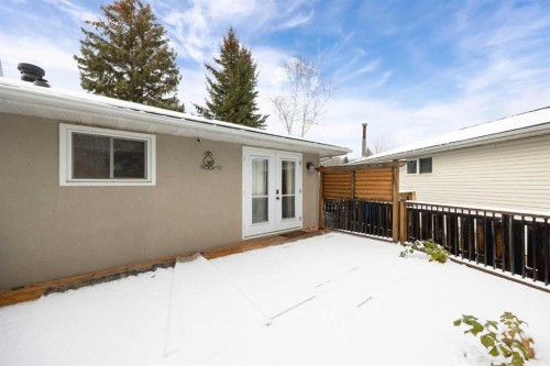 106 Hilltop Crescent, Fort Mcmurray, AB - Outdoor With Exterior