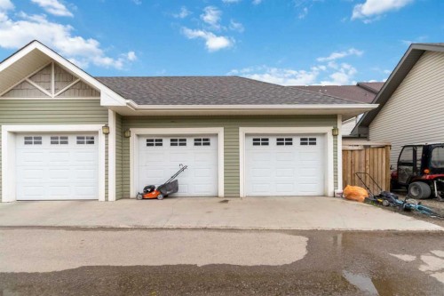 110 Merganser Crescent, Fort Mcmurray, AB - Outdoor