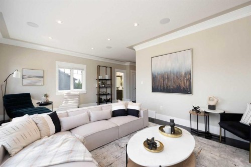 485 Walnut Crescent, Fort Mcmurray, AB - Indoor Photo Showing Living Room