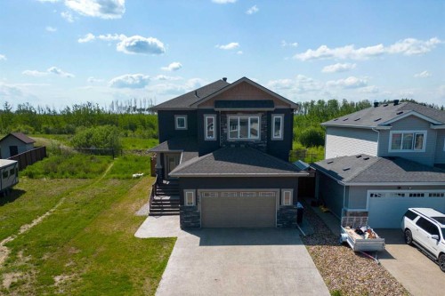 485 Walnut Crescent, Fort Mcmurray, AB - Outdoor With Facade