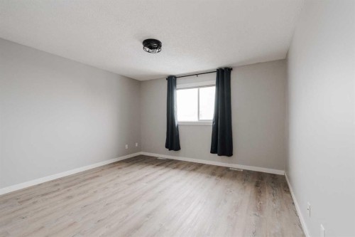 217 Archibald Close, Fort Mcmurray, AB - Indoor Photo Showing Other Room