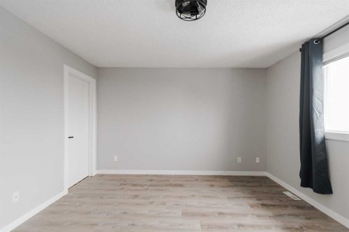 217 Archibald Close, Fort Mcmurray, AB - Indoor Photo Showing Other Room