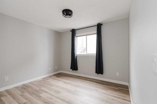 217 Archibald Close, Fort Mcmurray, AB - Indoor Photo Showing Other Room