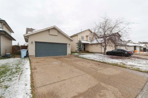 217 Archibald Close, Fort Mcmurray, AB - Outdoor