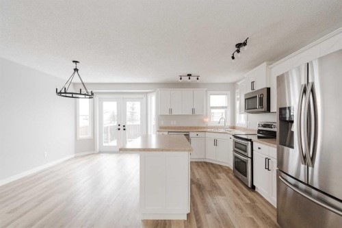 217 Archibald Close, Fort Mcmurray, AB - Indoor Photo Showing Kitchen With Stainless Steel Kitchen